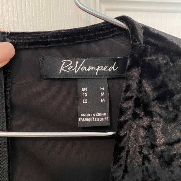 F21 Revamped Long Sleeve Party Dress - Picture 3 of 4